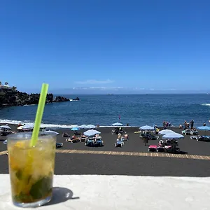 Con Piscina En La Playa De Arena , Puerto de Santiago (Tenerife) España